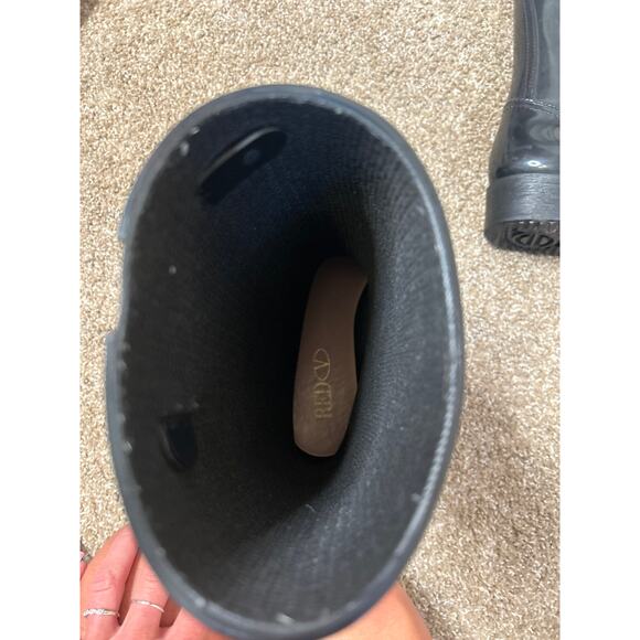 VALENTINO RED V BOW BLACK RAIN BOOTS SIZE 37- 6.5 - Picture 5 of 7